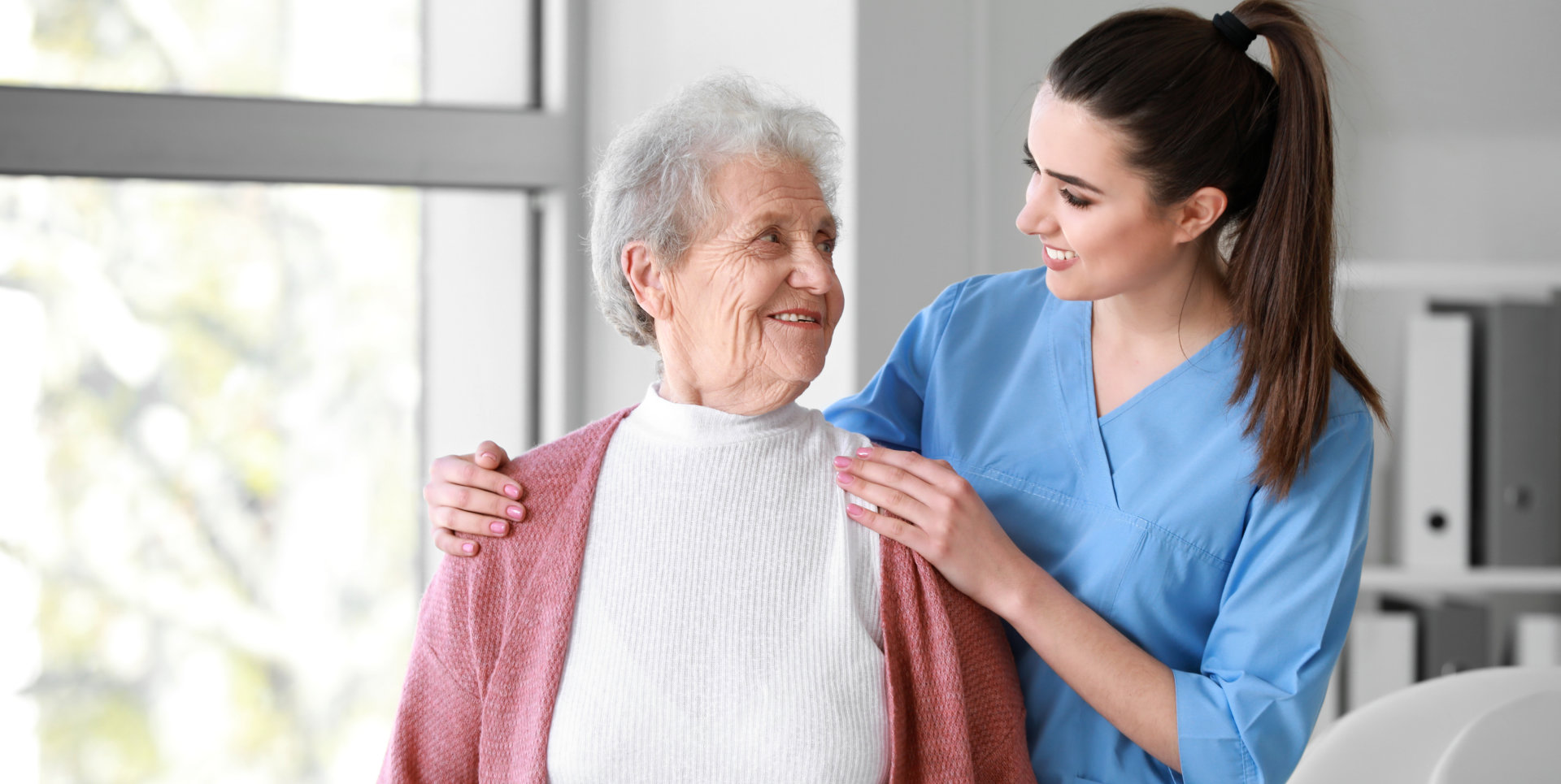 nurse helping the elderly
